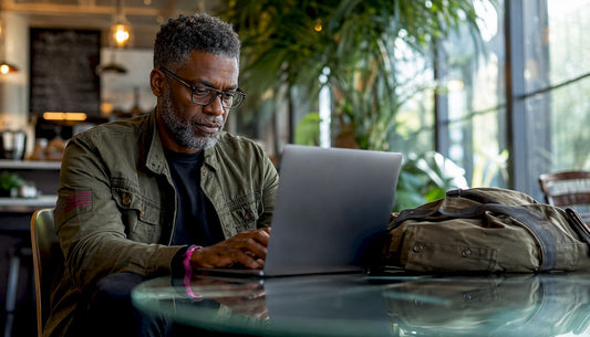 Veteran browsing military discount apparel online